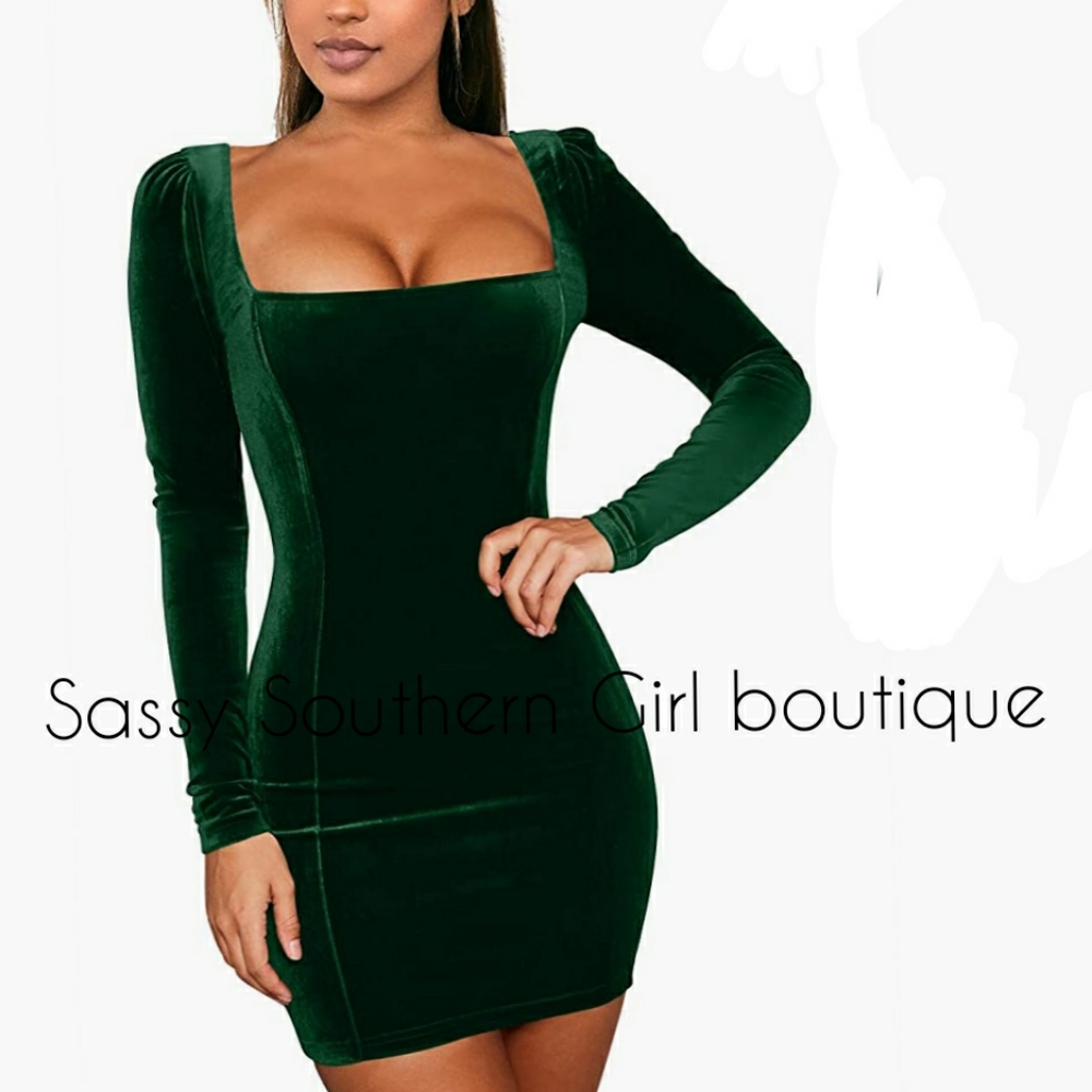 🆕⭐Dark green velvet mini dress